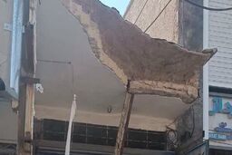 مرگ تلخ کودک 5 ماهه بر اثر ریزش سقف پیاده رو
