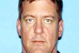 حبس ابد برای بابانوئل جنایتکار/ قتل 10 نفر در خانه همسر سابق