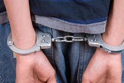 قتل پدر هنگام میانجی گری میان فرزندان