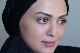 بیوگرافی کامل روناک پوریادگار، بازیگر نقش نگین در سریال رخنه