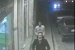 این 2 نفر قاتل فراری هستند، آنها را می‌شناسید؟