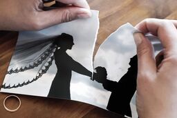 درخواست طلاق به خاطر پرس‌وجوهای زیاد همسر