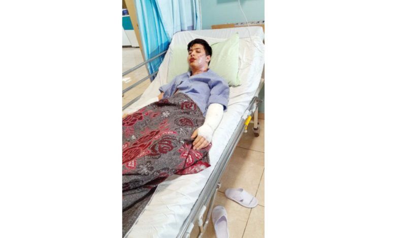 پسر فداکار به دل آتش زد تا حاضر در یک حسینیه را نجات بدهد
