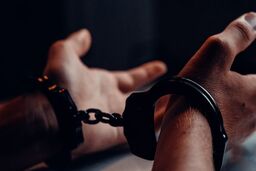 متهم به قتل: نه مقتول را می‌شناختم و نه دلیل درگیری را می‌دانم