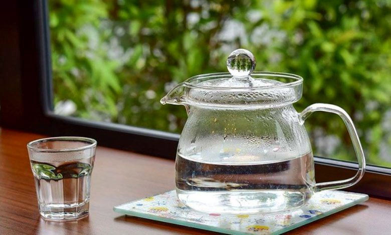 با فواید نوشیدن آب داغ آشنا شوید