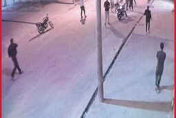 پلیس در تعقیب مردانی که در برابر دوربین مداربسته مرتکب قتل شدند