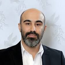 محسن تنابنده به عرصه خوانندگی نیز وارد شد+فیلم