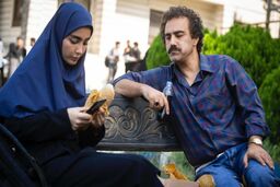 سلفی عجیب سونیا حسینی با نقی معمولی در پشت صحنه