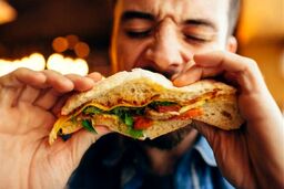 سیستم ایمنی بدن انسان به این غذاها مثل دشمن نگاه می‌کند