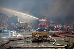 مدیرعامل آتش نشانی آمل: آتش‌سوزی در شرکت کاله تحت کنترل است/ آتش‌سوزی در یکی از انبارهای شرکت کاله آمل ناشی از عملیات جوشکاری بود