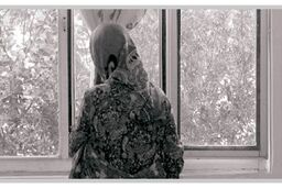 دختر نوجوان از دلایل رفتار نامتعارفش در خیابان می‌گوید