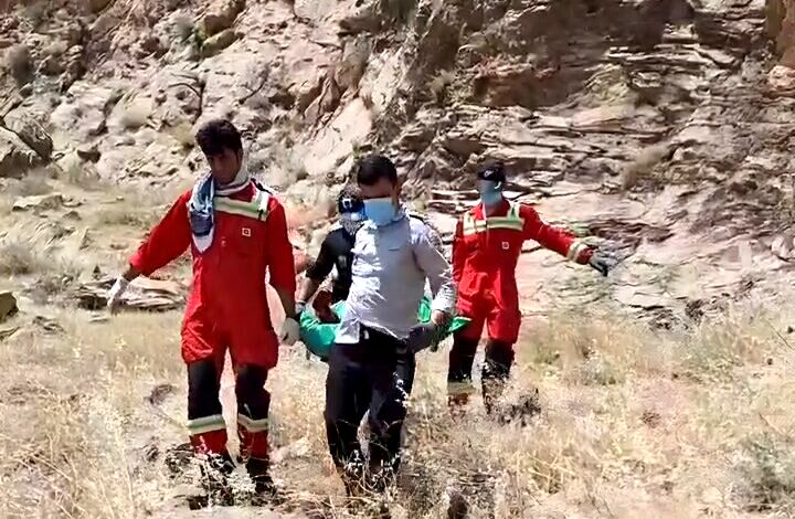 ببینید: نجات شگفت‌انگیز جوان خرم‌آبادی از ارتفاعات صعب‌العبور