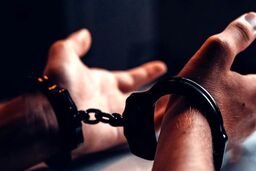 بخشش مردی که دوستش را به خاطر آب خوردن کشت