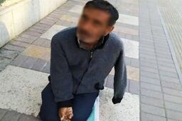 گدای بی‌پا، پا درآورد