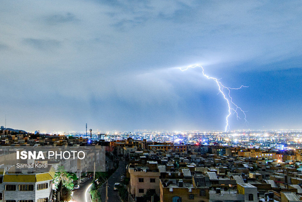 یش‌بینی رگبار و وزش باد شدید در شمال غرب، غرب کشور و استان‌های ساحلی دریای خزر / دمای تهران در روزهای آینده حداکثر به ۲۷ درجه می‌رسد