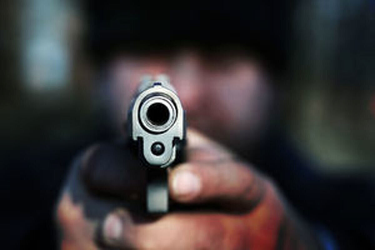 کشف جسد دو مرد جوان گلوله خورده در پارکینگ ساختمانی در عباس‌آباد